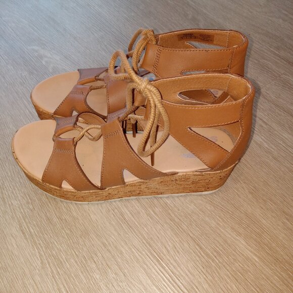 GREAT 8 Brown Gladiator Platform Sandal - Picture 4 of 6